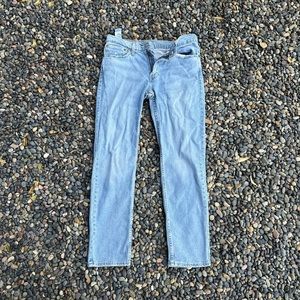 Levi’s 511 lightwash jeans